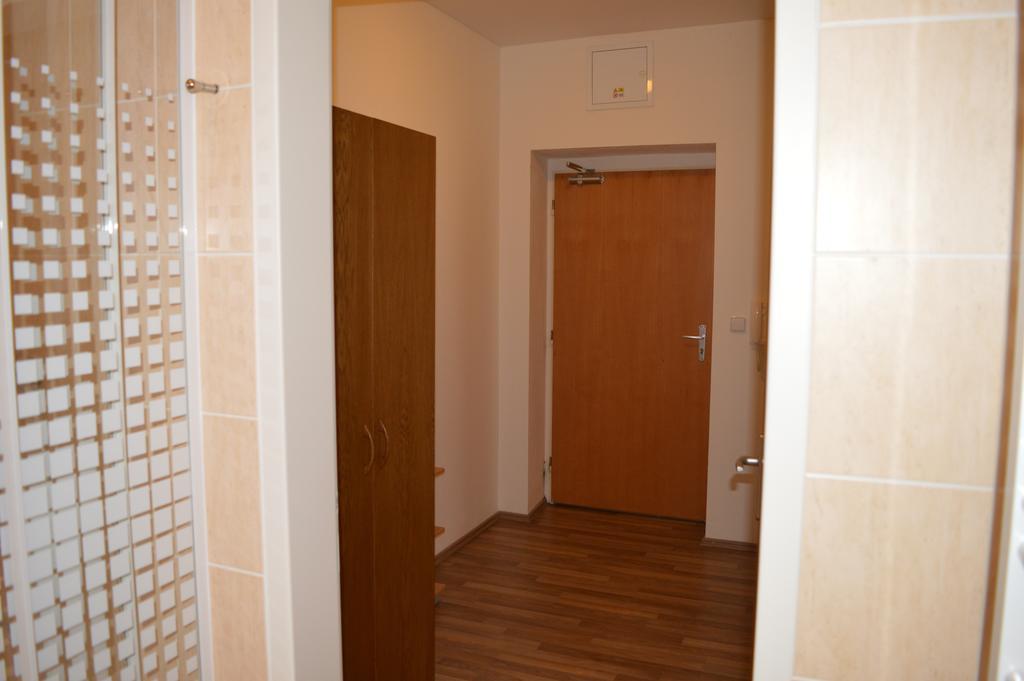 Hotel Akademik Братислава Экстерьер фото