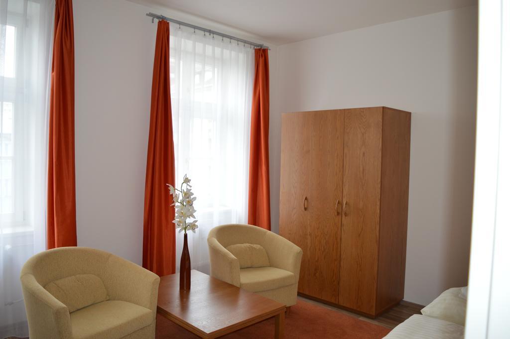 Hotel Akademik Братислава Экстерьер фото
