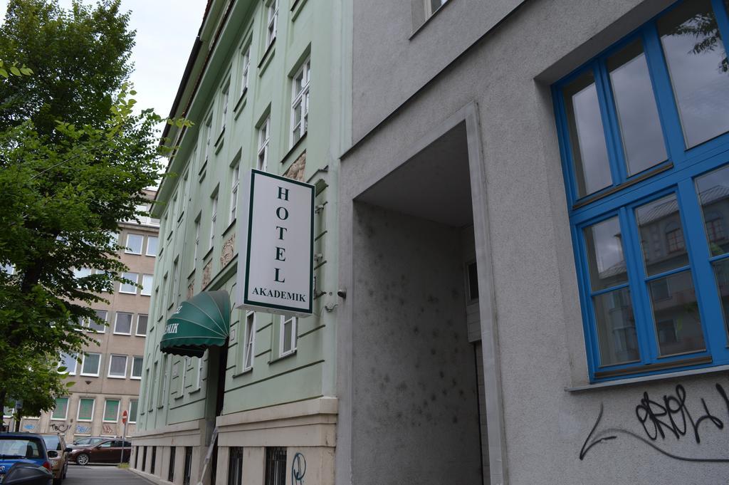Hotel Akademik Братислава Экстерьер фото