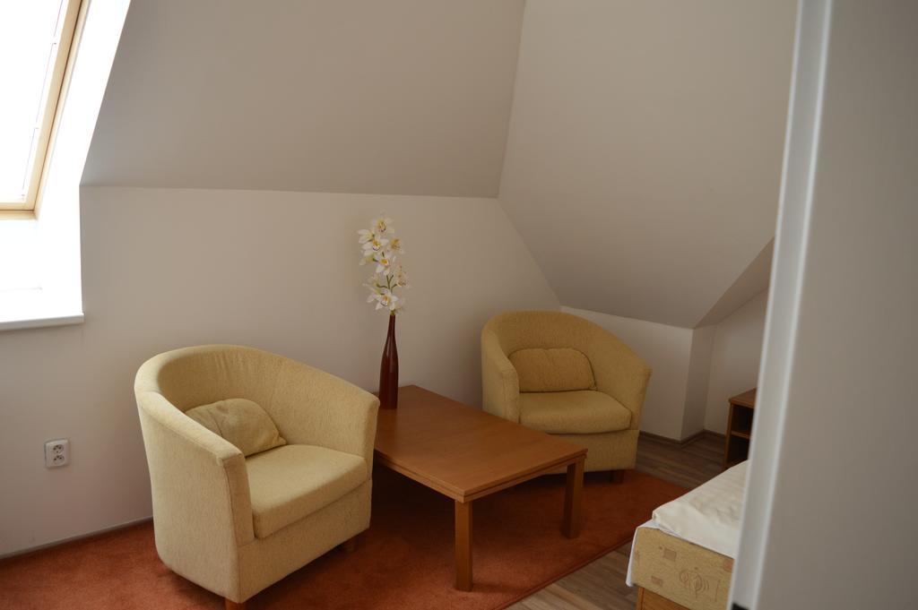 Hotel Akademik Братислава Номер фото